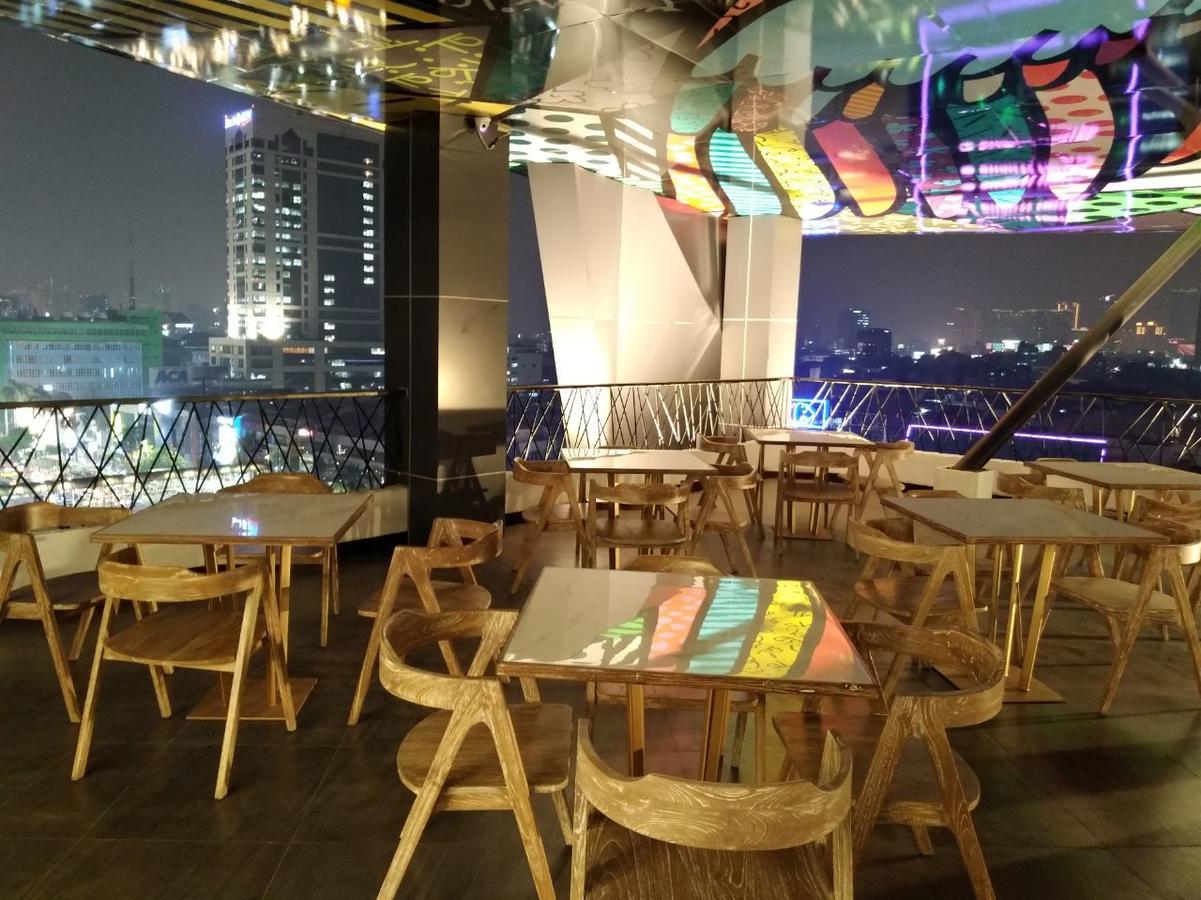 Maxone Platinum Hayam Wuruk Hotel Джакарта Екстериор снимка