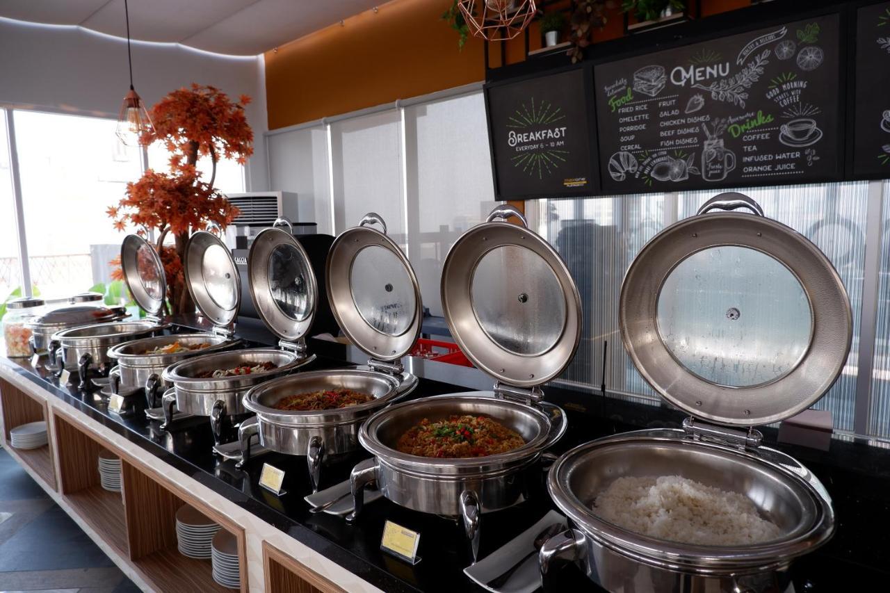 Maxone Platinum Hayam Wuruk Hotel Джакарта Екстериор снимка