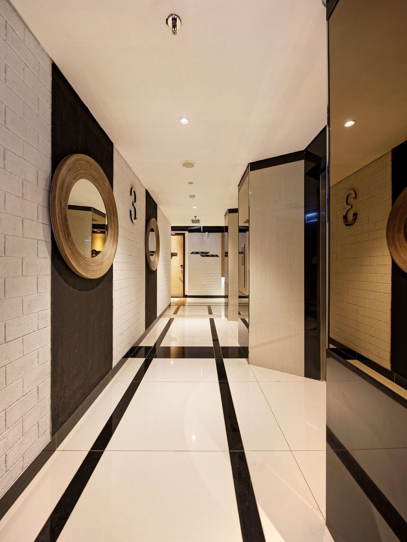 Maxone Platinum Hayam Wuruk Hotel Джакарта Екстериор снимка