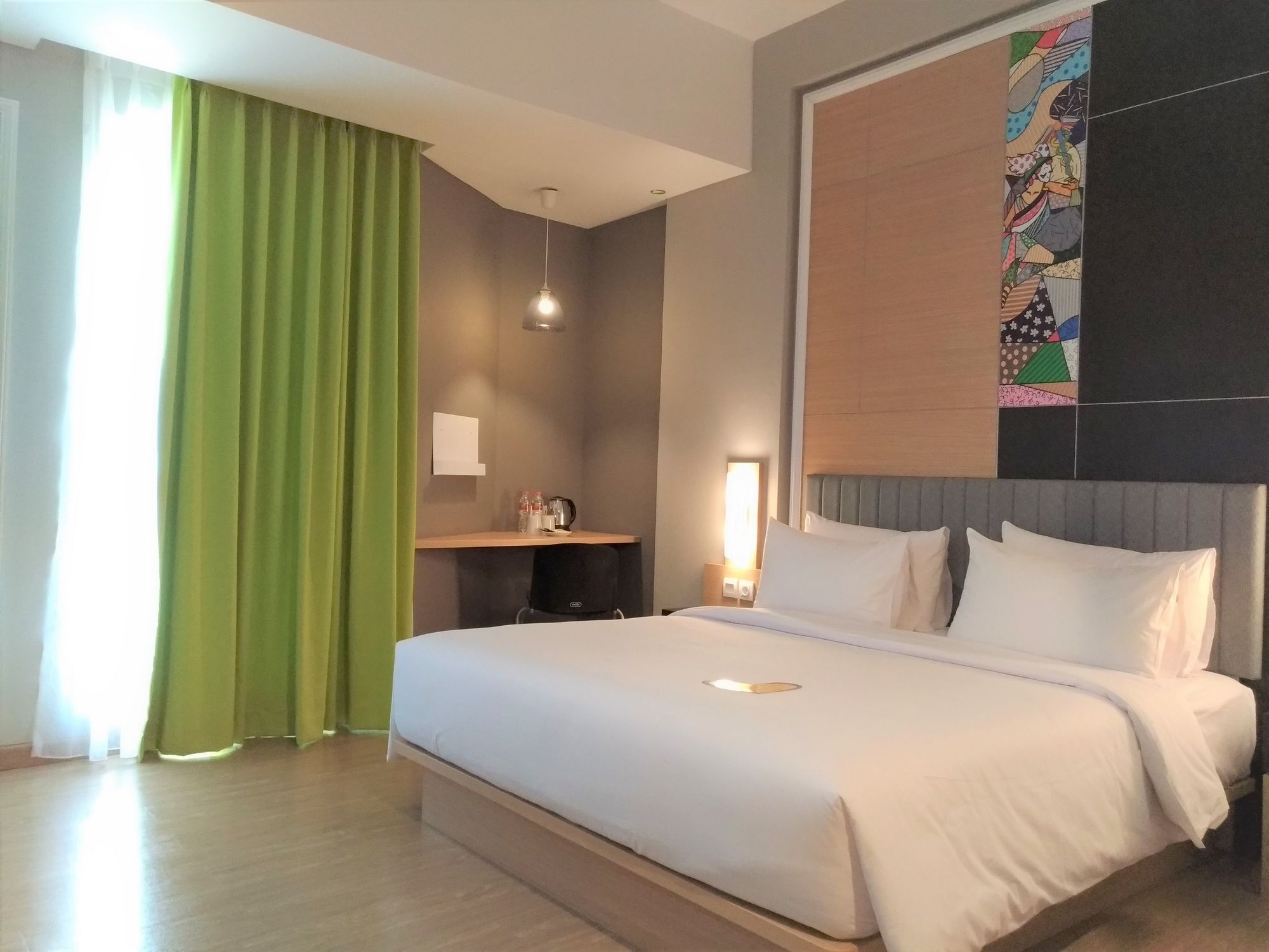 Maxone Platinum Hayam Wuruk Hotel Джакарта Екстериор снимка